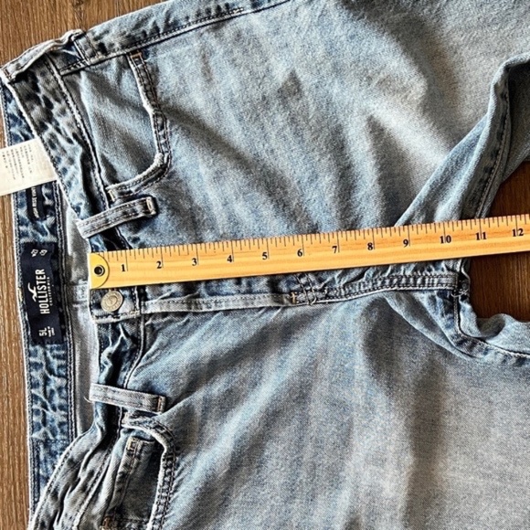 Hollister High Rise Vintage Straight Jeans - Picture 7 of 12